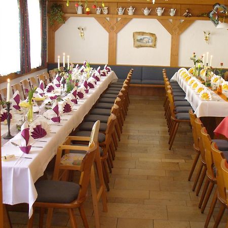 Gasthof Zum Brunnen Mörnsheim エクステリア 写真