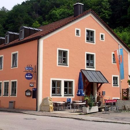 Gasthof Zum Brunnen Mörnsheim エクステリア 写真